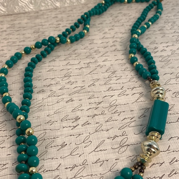 VINTAGE Asymmetrical Teal Bead Necklace - Picture 5 of 8